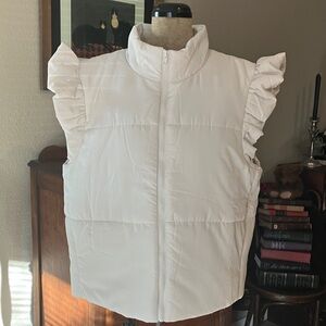 Staccato White Ruffle Sleeve Vest XL